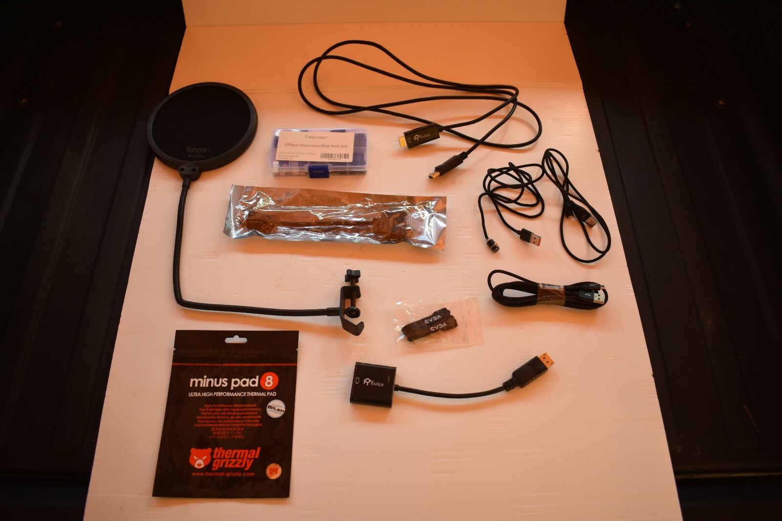 PC accessories Lot of mixed items -Thermal Grizzly, Knox adio, Hdmi to dvi + mor