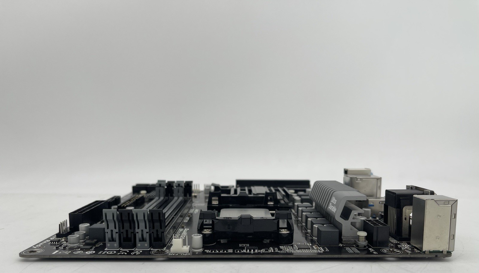 Gigabyte GA-78LMT-USB3 R2 Motherboard w/ AMD FX-6300 6 Core 3.50GHz CPU & IO