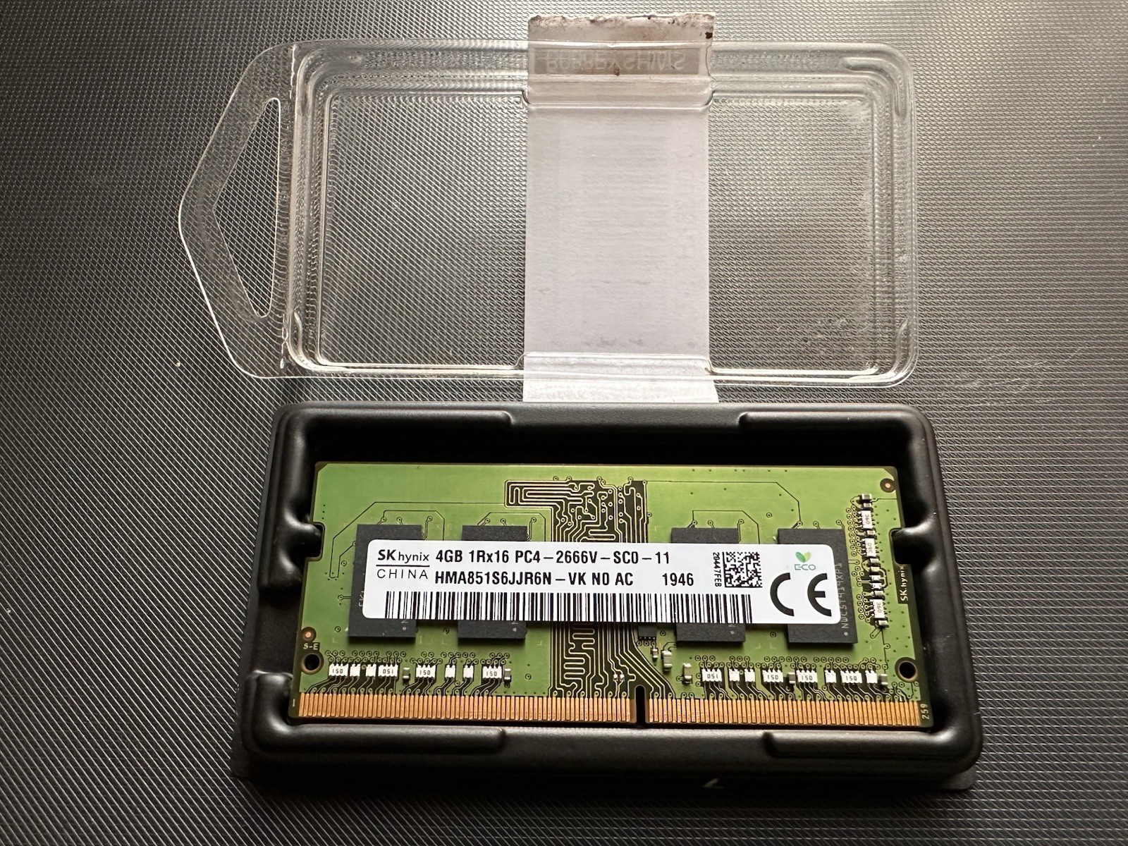 4GB 1rx16 pc4-2666v SCO-11 Memory Card Good Condition Used