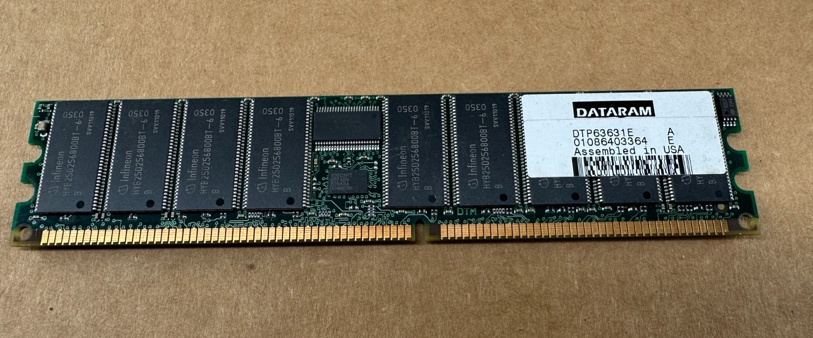 512MB Infineon HYB25D256800BT-6 DDR333 CL2.5 PC2700U
