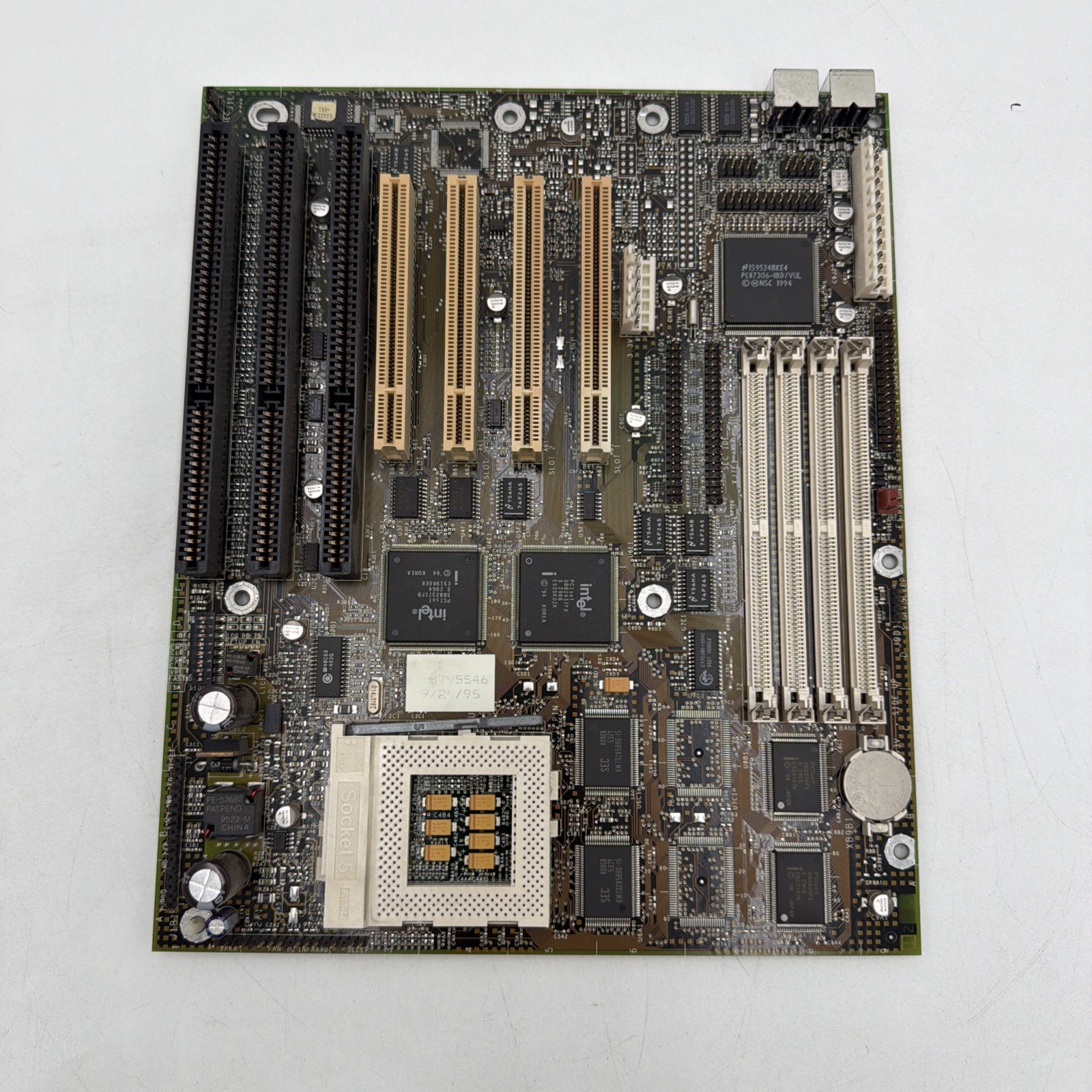Vintage Socket 5 Intel 430FX Triton Pentium PCI ISA Baby AT Motherboard