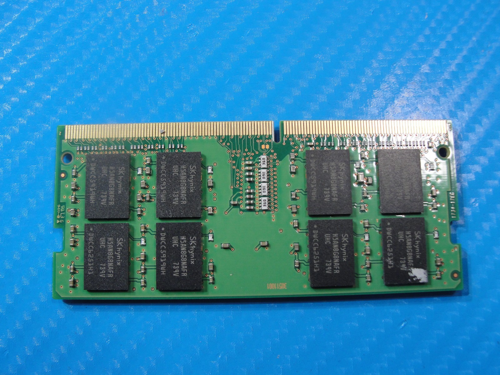 Dell 5520 SK Hynix 16GB 2Rx8 PC4-2400T SO-DIMM Memory RAM HMA82GS6AFR8N-UH