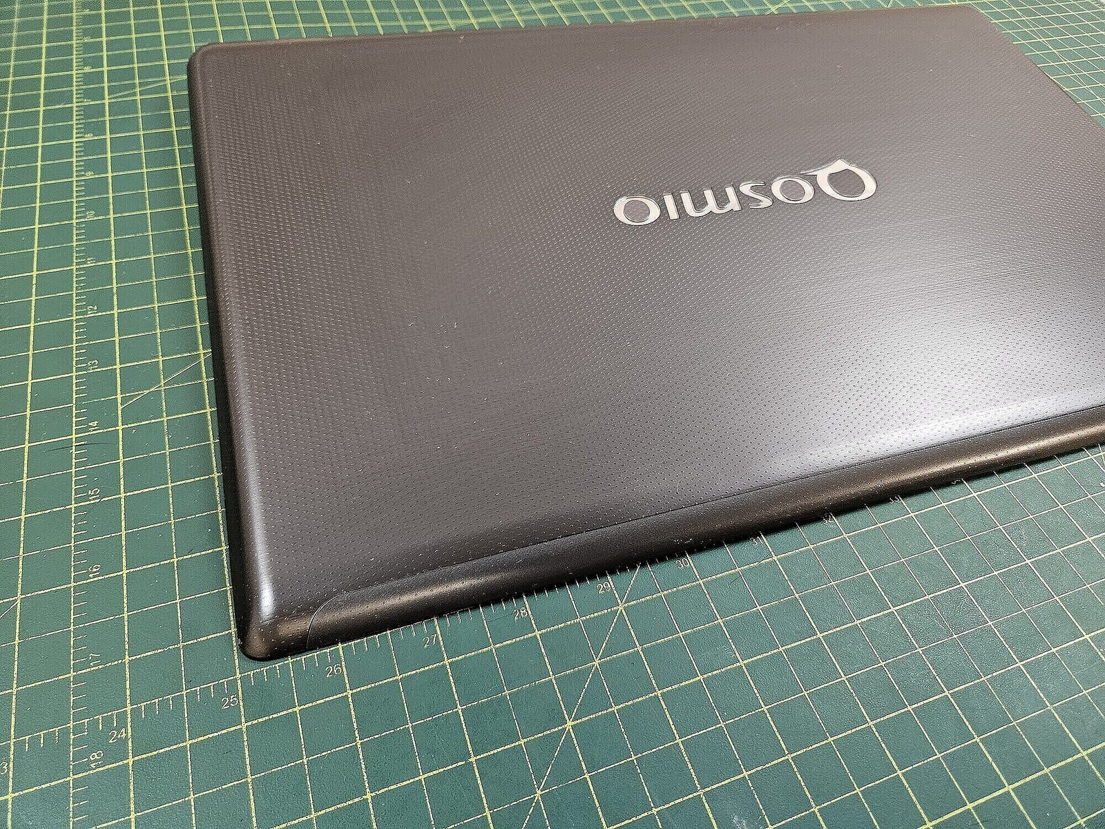 Toshiba Qosmio X875 17.3 LCD Back Cover V000280410 #d631