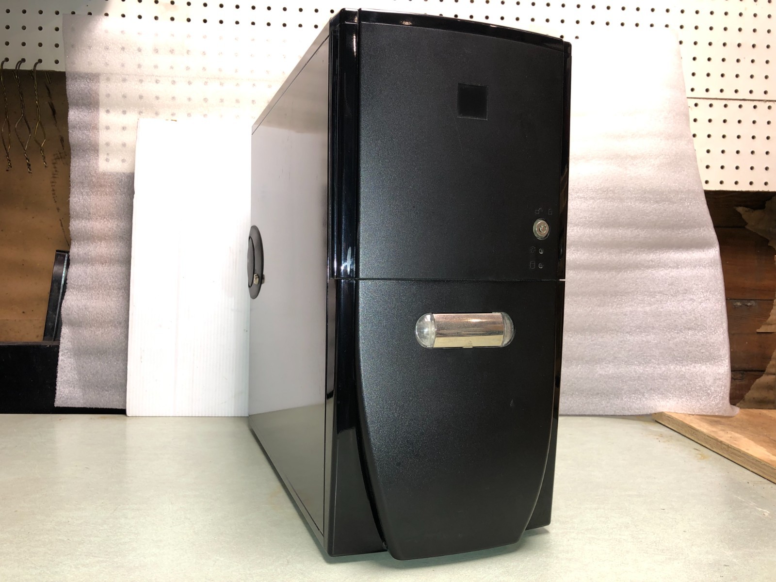 Antec Sonata II Mid Tower ATX Black Steel Mid-2000s Computer Case – Used