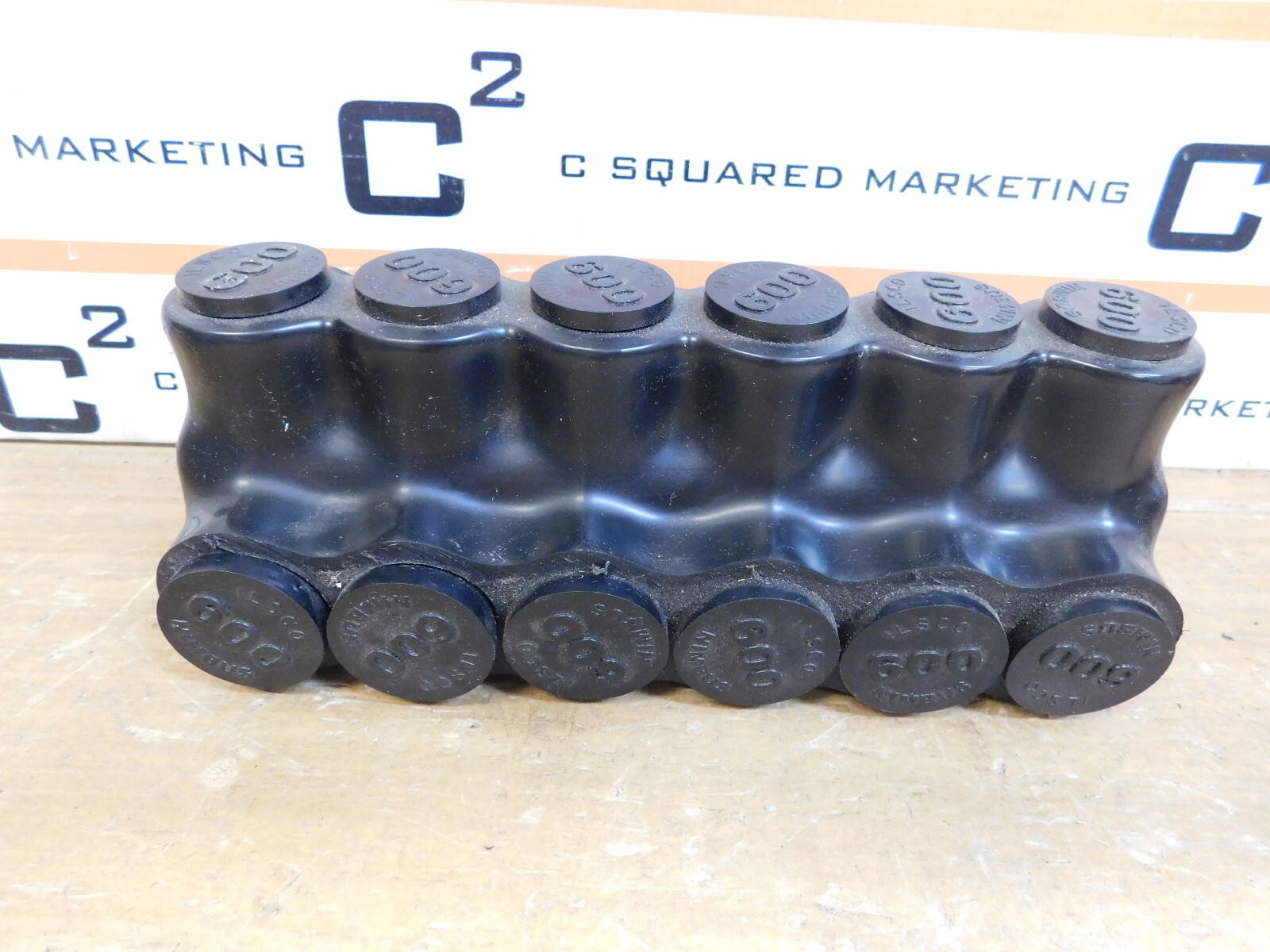 ILSCO PBTS-6-350 Insulated multi tap connector NEW CSQ