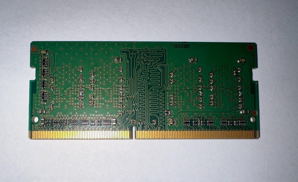 Micron 4 GB SO-DIMM Memory Card (MTA4ATF51264HZ-3G2J1)
