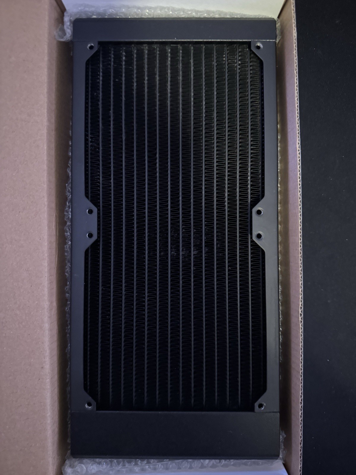EK Quantum Surface S240 – Black (240mm Radiator)