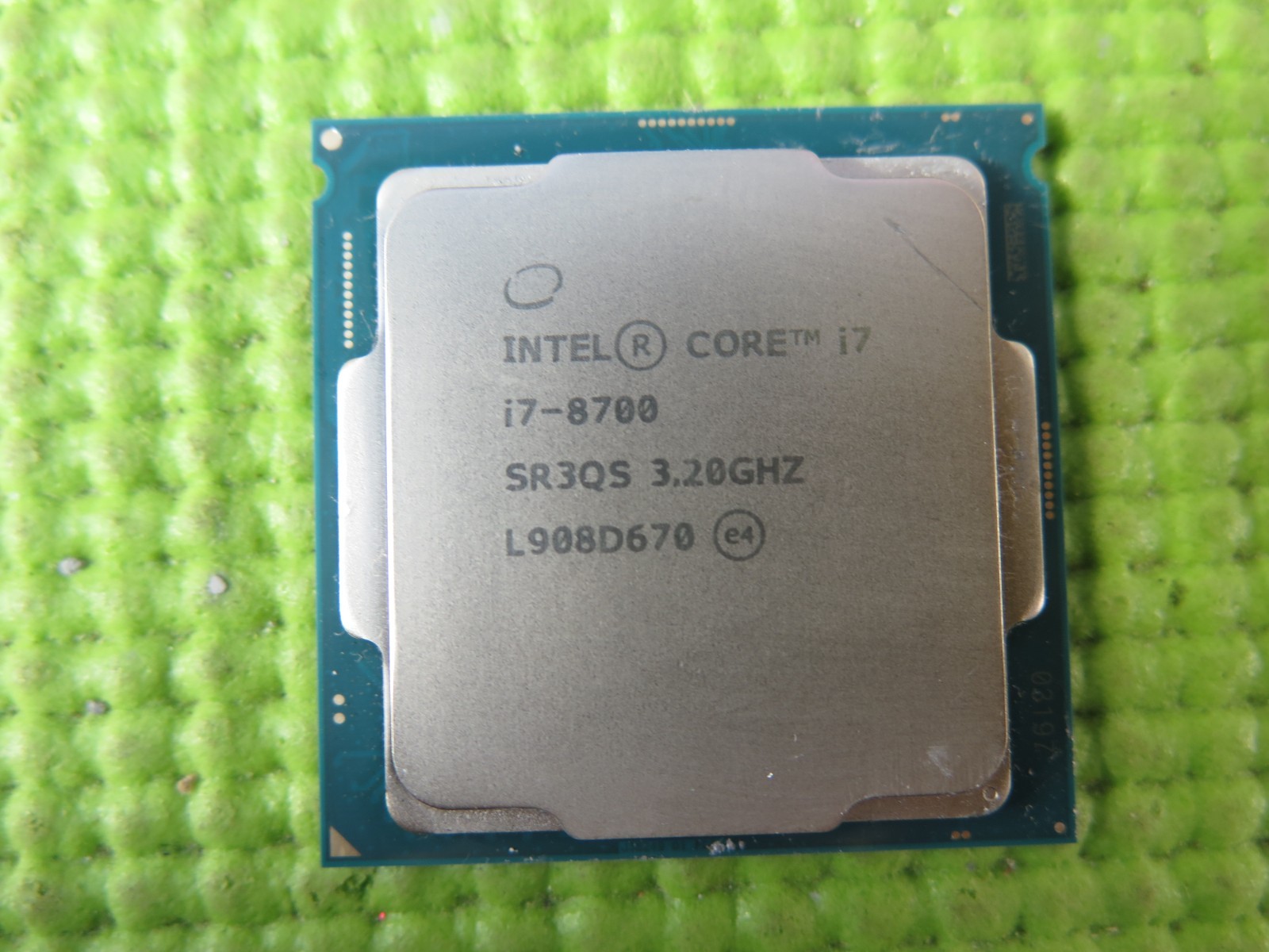 Intel Core i7-8700 SR3QS 3.20GHz 12 MB Cache 6 Core CPU Processor 8 GT/s
