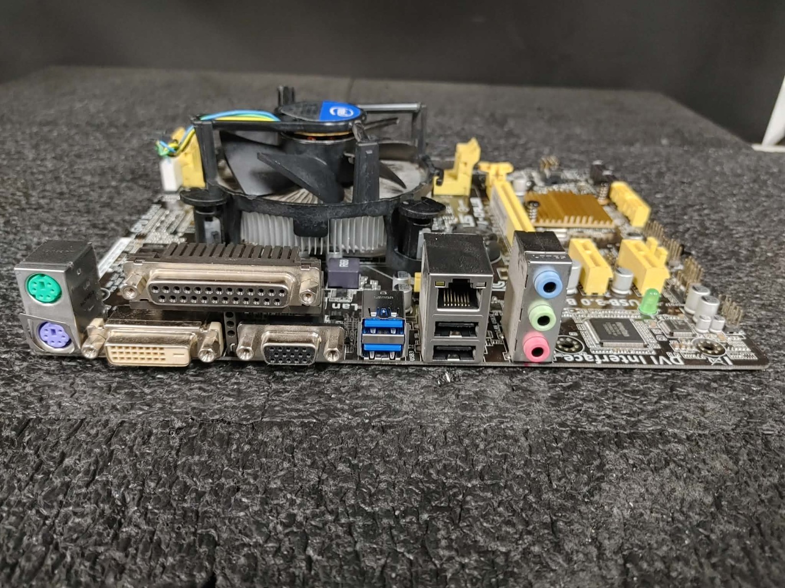 Asus H81M-D plus Micro-ATX Motherboard DDR4 LGA1150 w/ Intel i5-4590