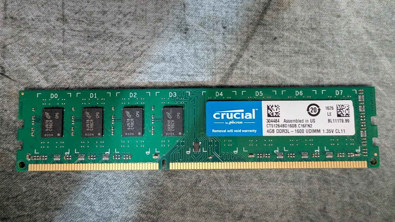 Crucial PC3-12800 (DDR3-1600) 4 GB DIMM 1600 MHz PC3-12800 DDR3 SDRAM Memory…