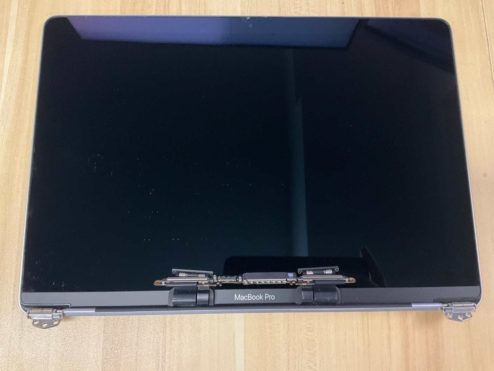 A1706 13″ LCD Screen Display MacBook Pro Space Gray Sticker residue Grade C