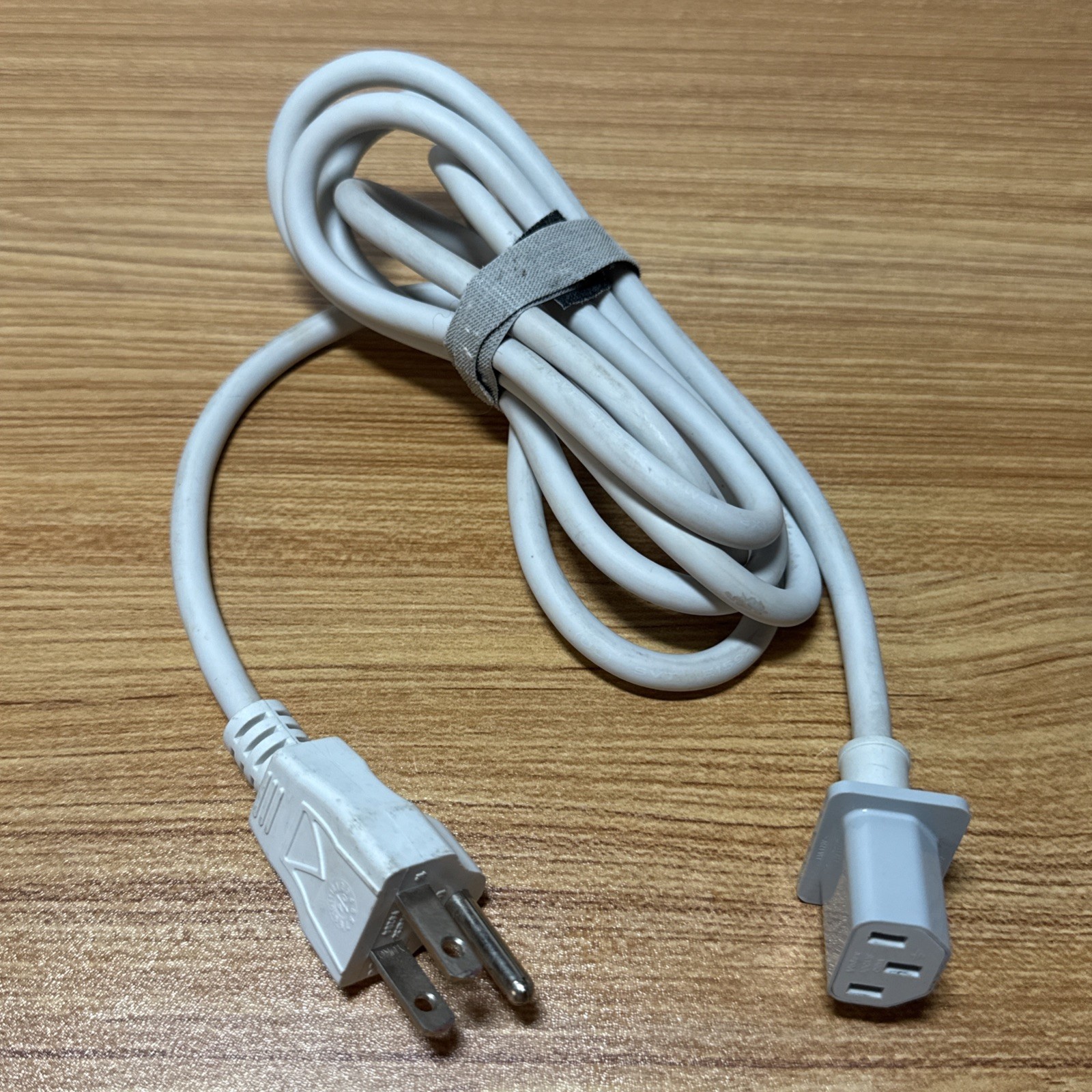 POWER BRICK CORD for DVI Cinema HD Displays (20″, 23″, 30″) A1083 OEM