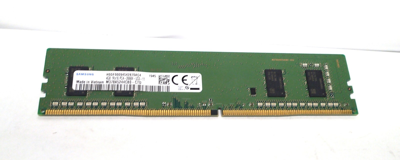 SAMSUNG 4GB 1Rx16 PC4-2666V UDIMM Non-ECC Desktop RAM Memory M378A5244CB0-CTD