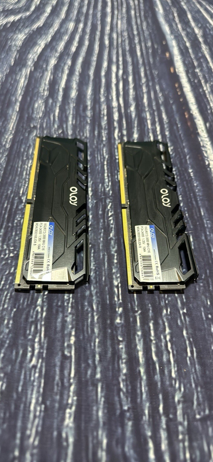 OLOy 16GB (2x8GB) PC4-24000 (DDR4-3000) UDIMM Memory MD4U083016BJDA