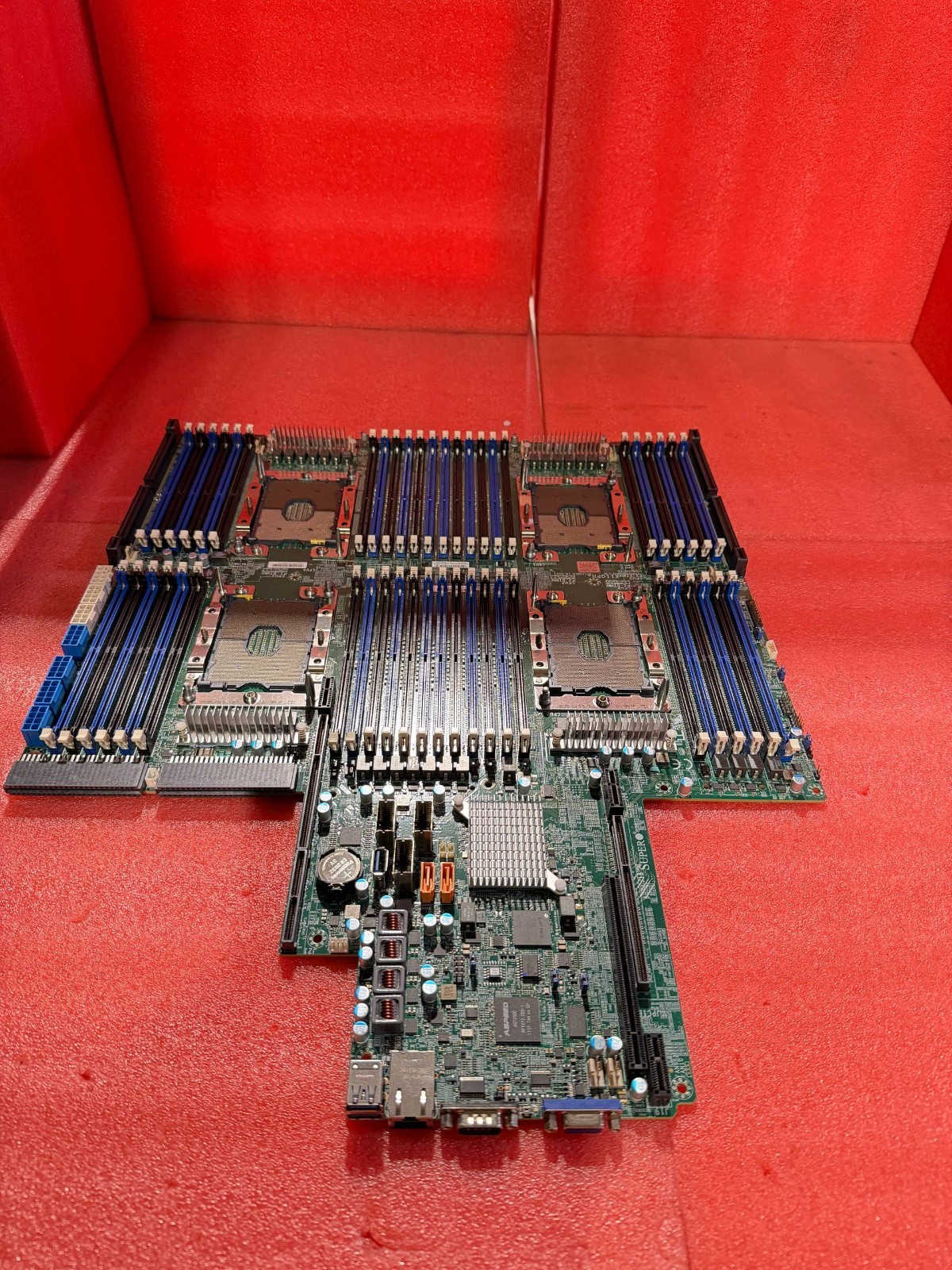 Supermicro X11QPH+ Intel C621 Quad Socket P LGA3647 Proprietary Motherboard