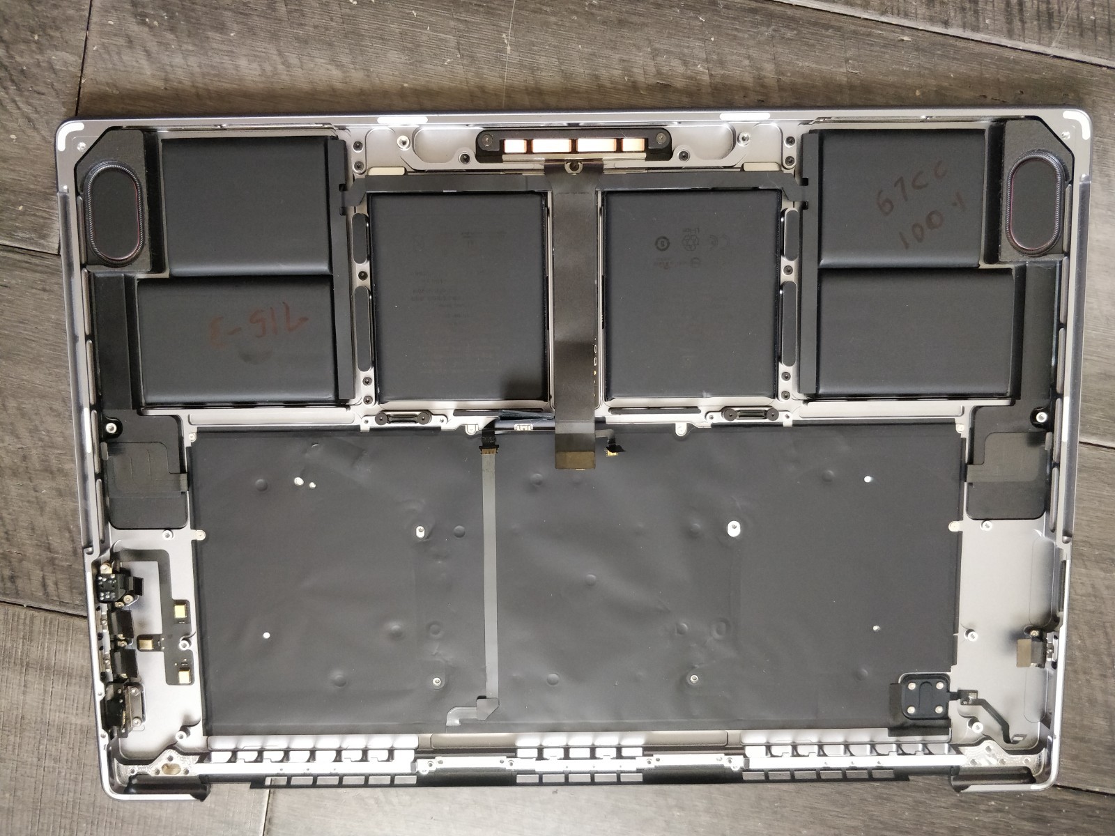 Apple macbook Pro 16 A2485 ,M1 ,2021 Keyboard,Touchpad Assembly,Space Gray