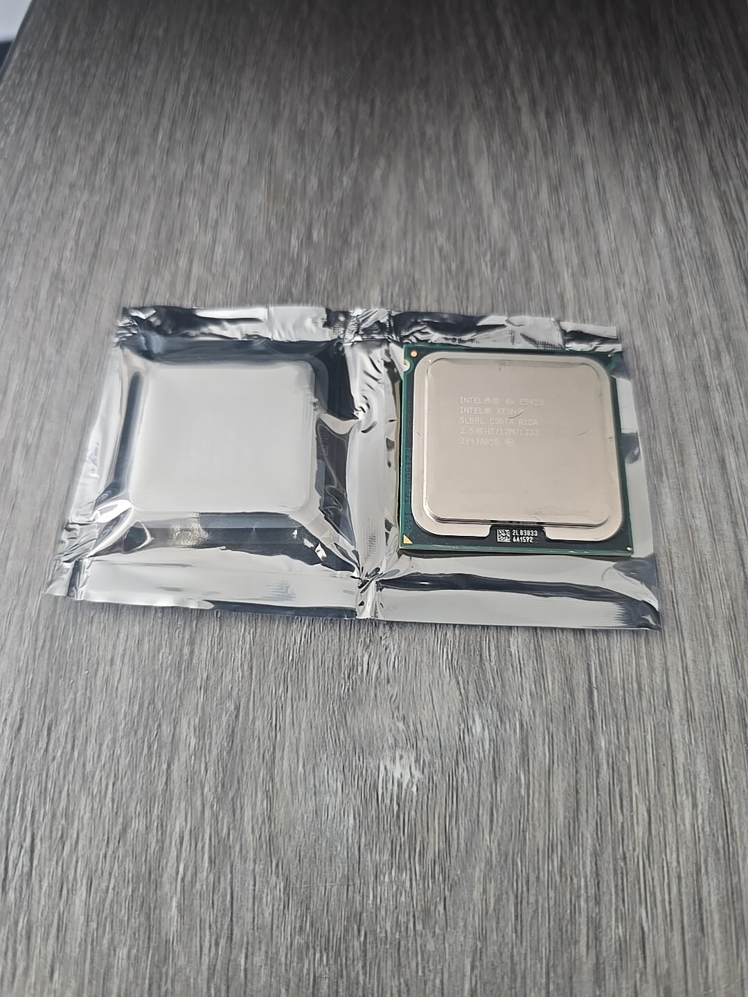 Lot 2 Intel Xeon E5420 2.5GHz 4 Cores 4 Threads 1333Mhz SLANV LGA771 #S35