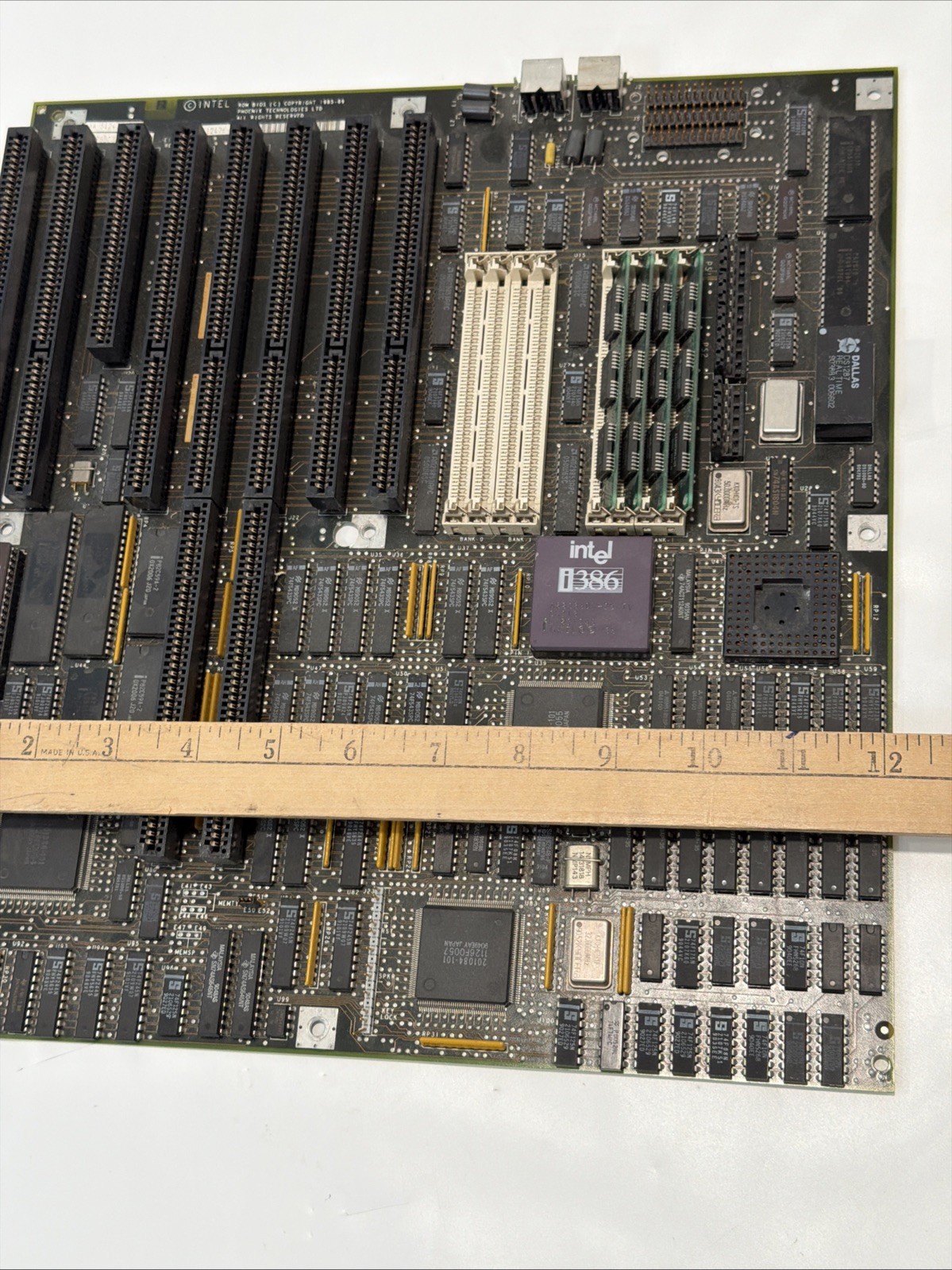 Vtg Intel PB511813-001 Computer Backplane Board 91 Phoenix BIOS w/ Center Cutout