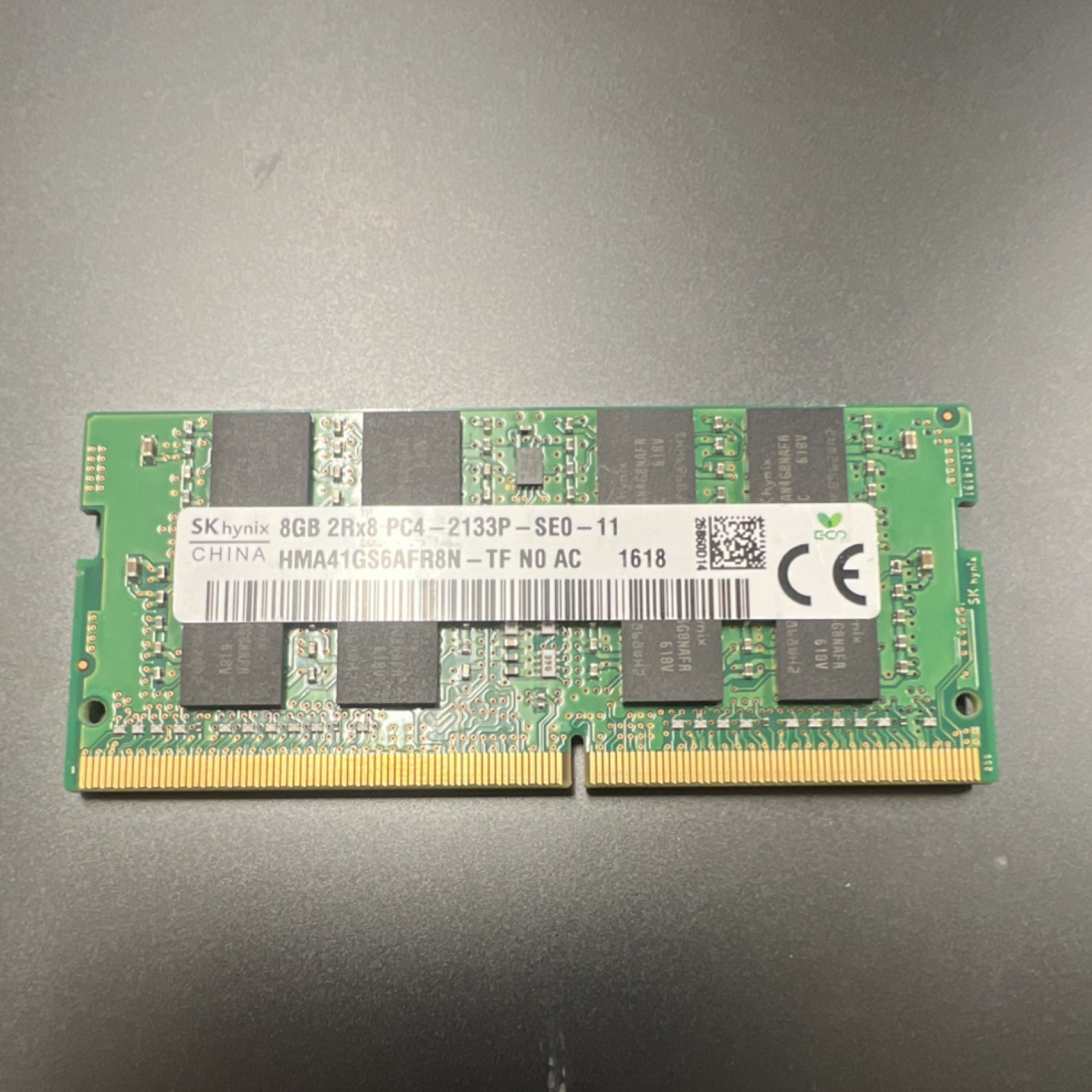 SK hynix 8GB DDR4 SO-DIMM PC4-2133P 260-Pin HMA41GS6AFR8N RAM Module