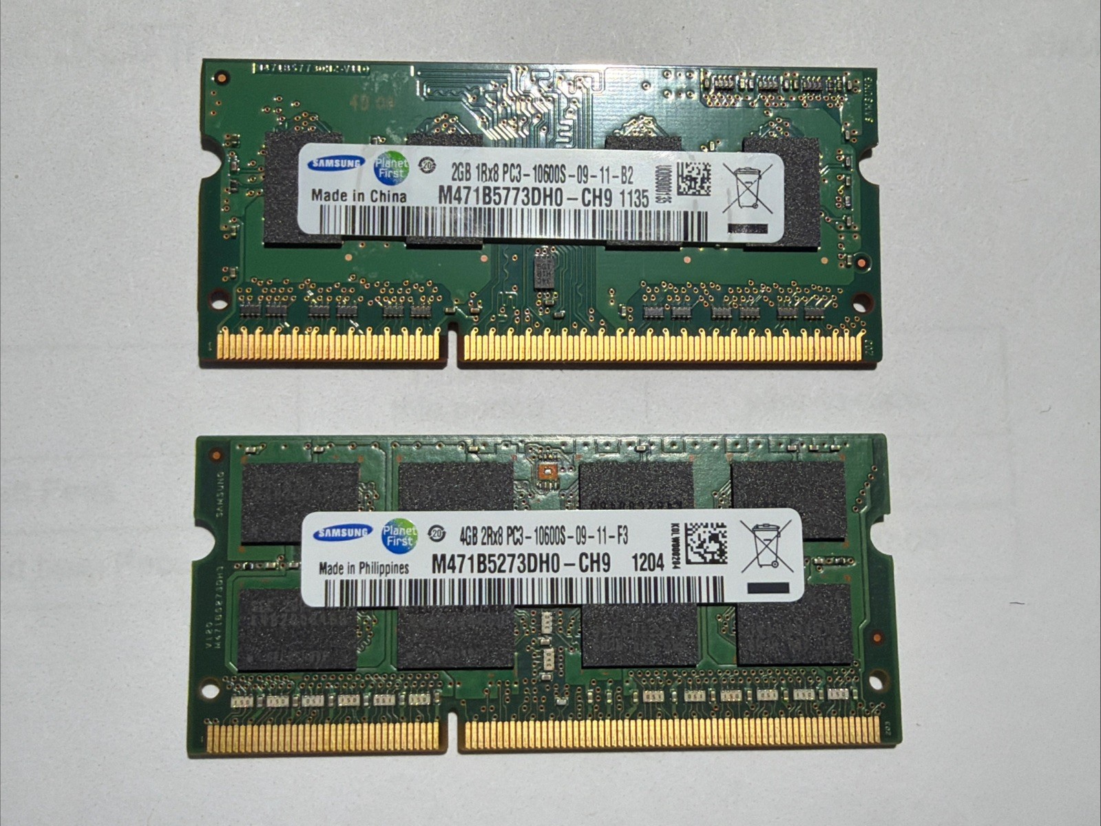 2x 2GB Samsung M471B5773DH0-CH9 PC3-10600S DDR3-1333MHz 204pin So-DIMM Memory