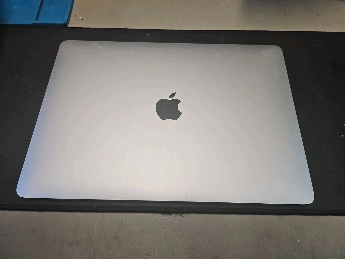 2016-2017 Macbook Pro A1706 A1708 Screen Assembly Silver – Grade B