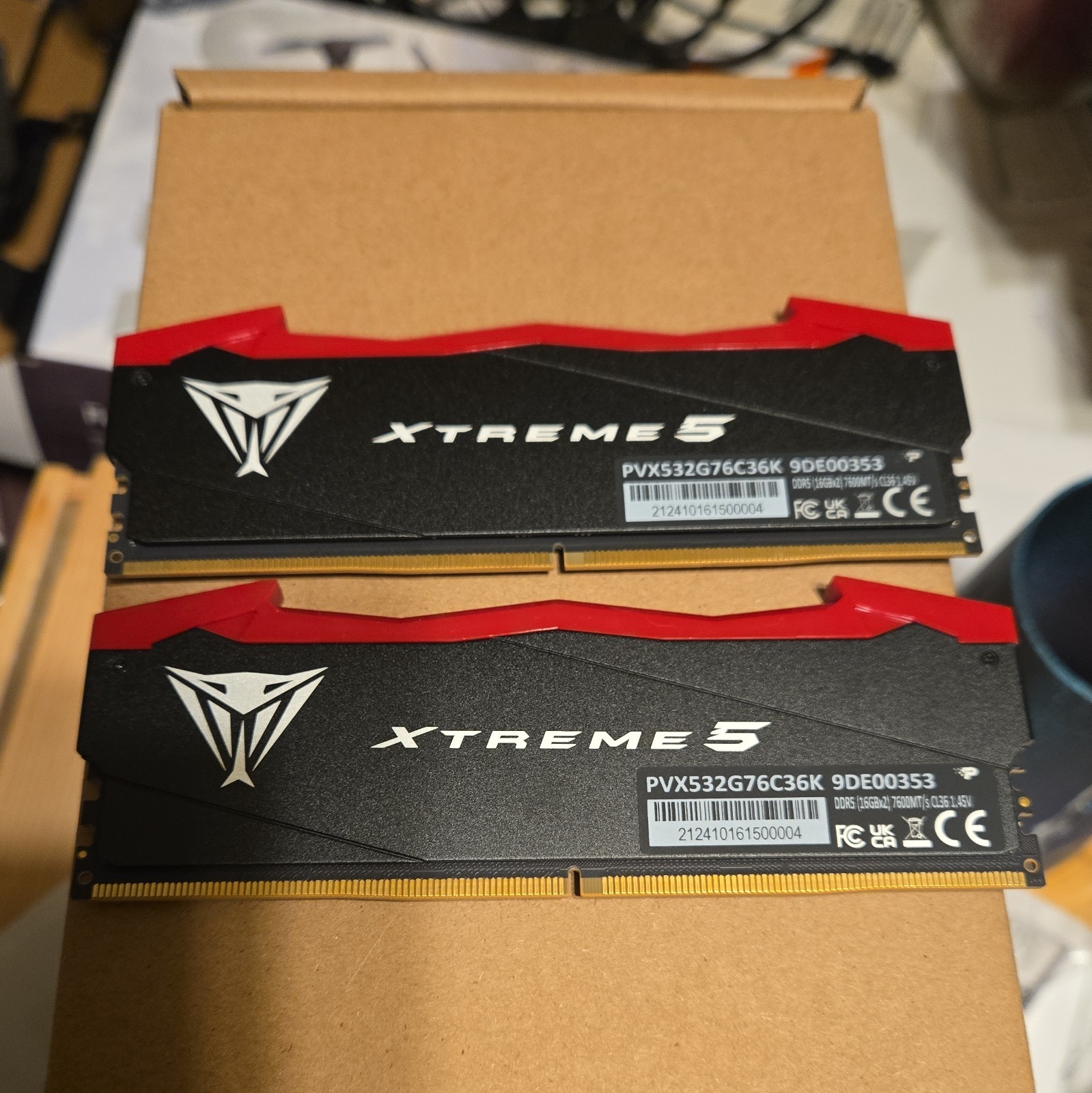 Patriot Viper Xtreme 5 RGB 32GB (2x16GB) DDR5 7600MHz UDIMM PVXR532G76C36K
