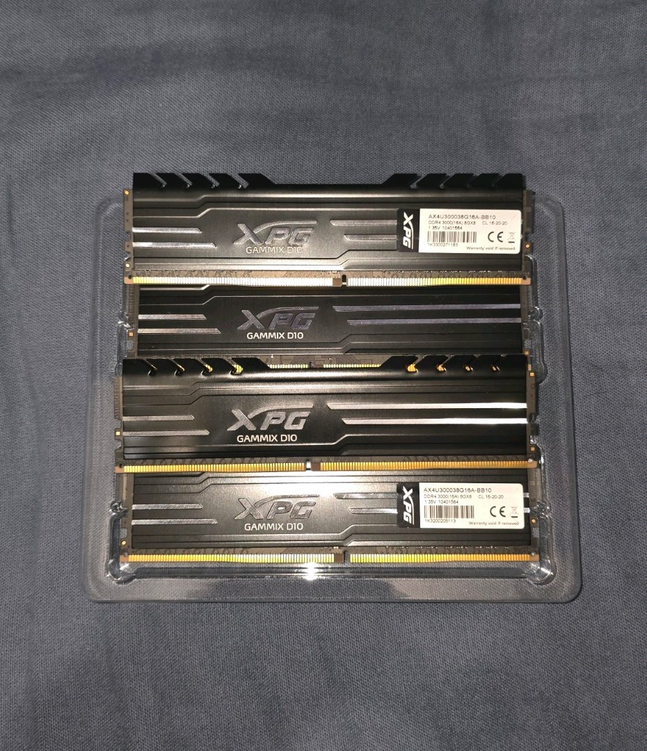 XPG GAMMIX 32GB PC4-24000 DDR4-3000 Memory Module (4x 8GB)