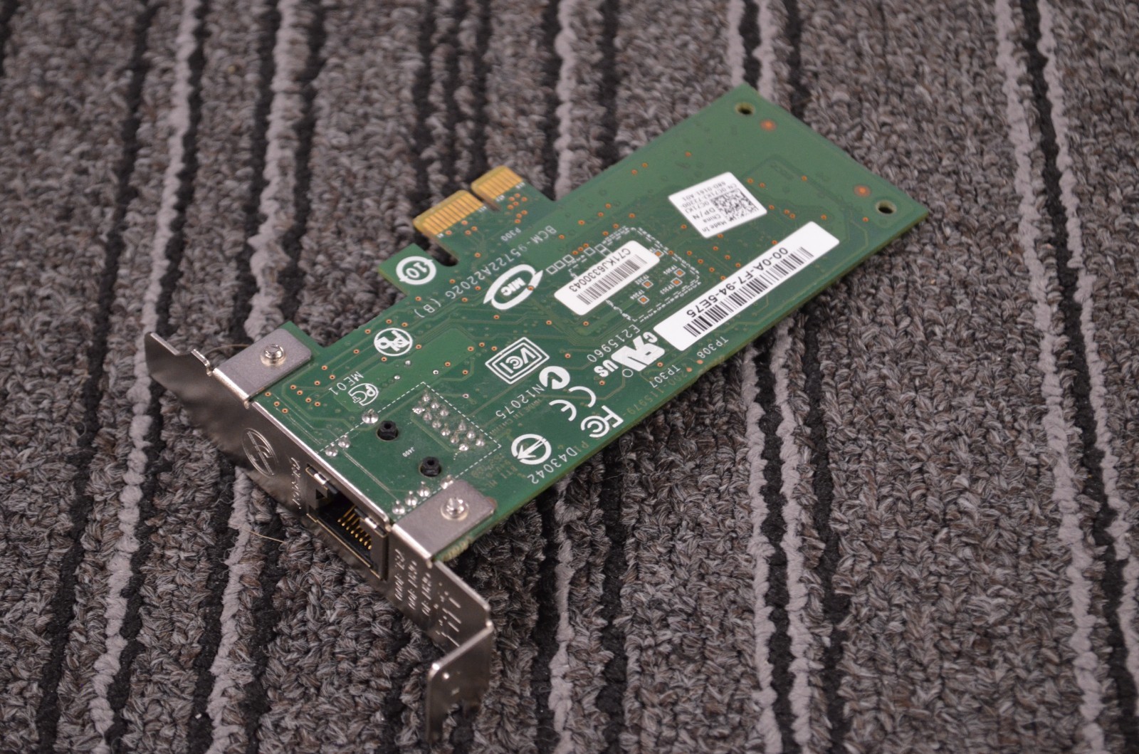 Low Profile Gigabit Ethernet | Broadcom BCM5722 | 10/100/1000BaseT RJ-45