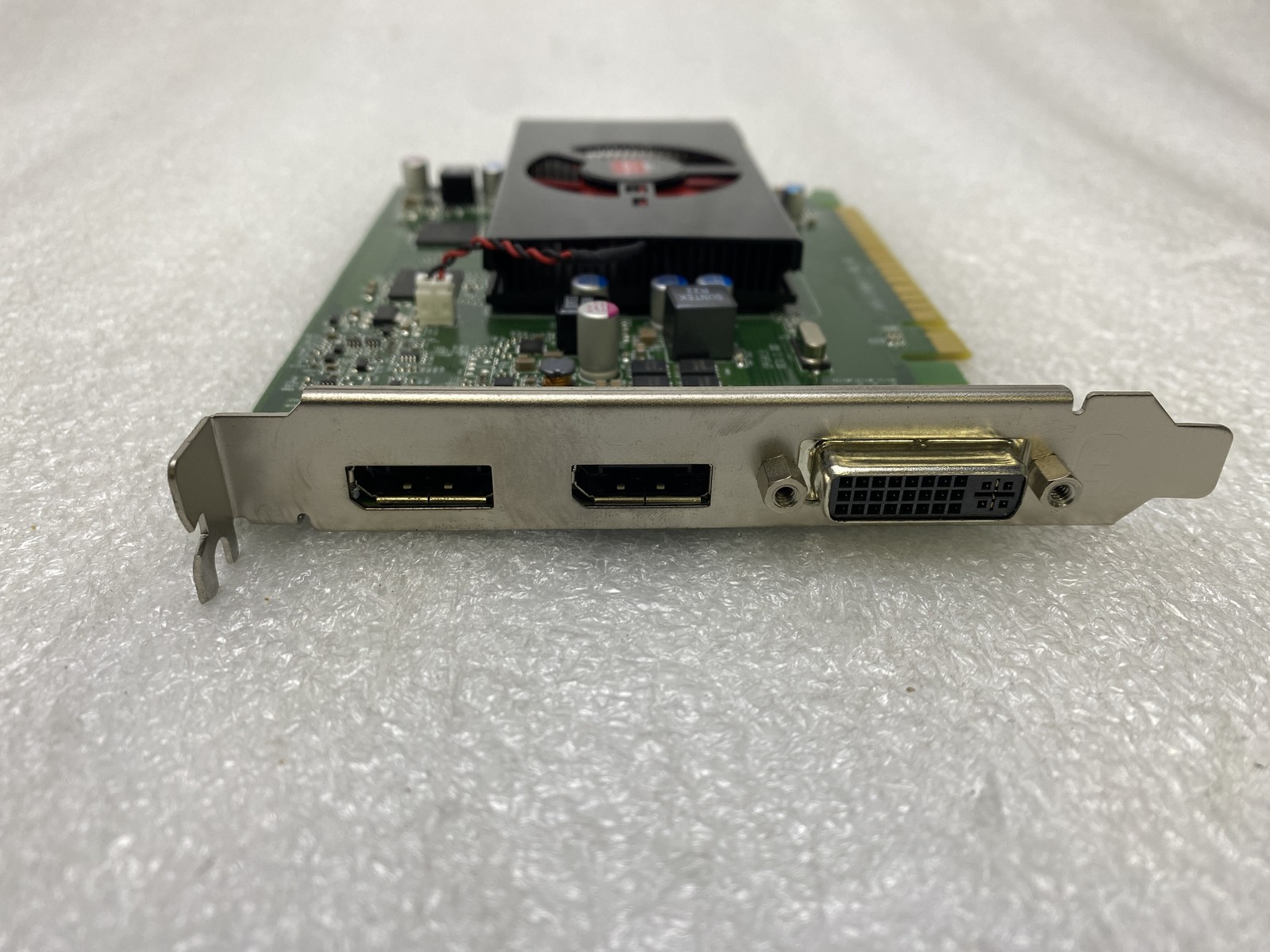 AMD Radeon R7 450 4GB Graphics Core Next GDDR5 Graphics Card