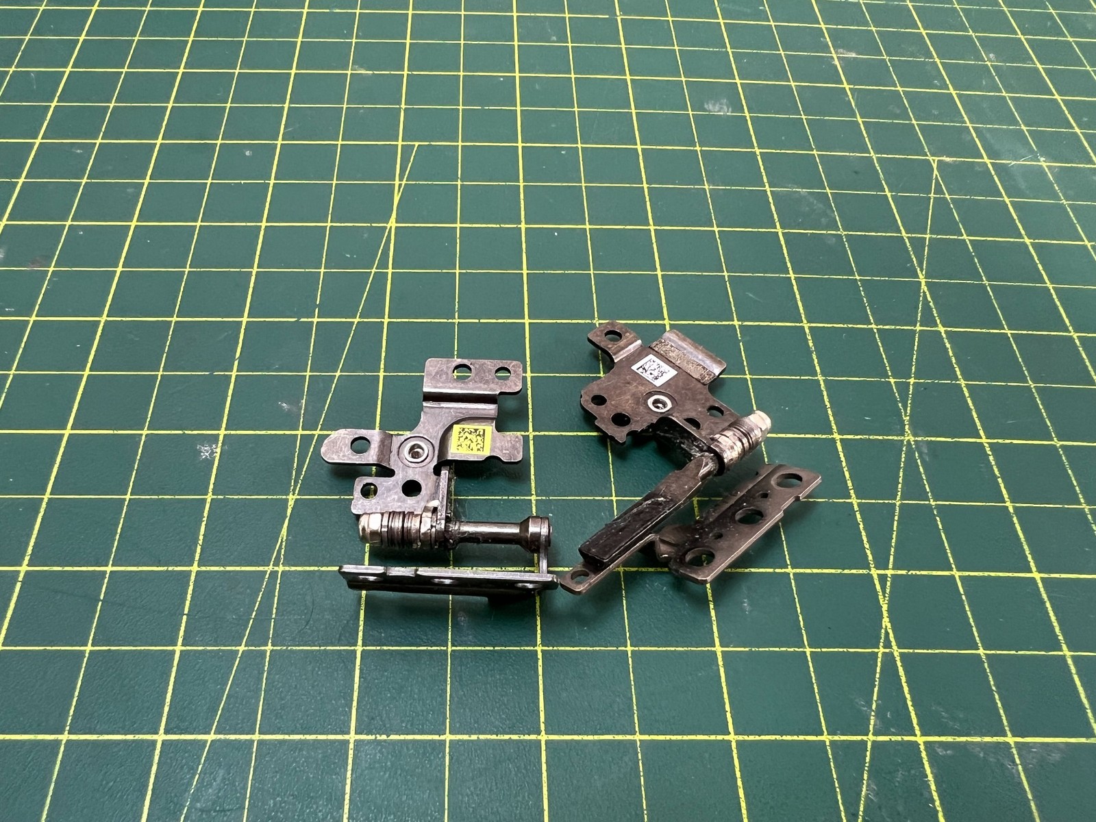 Lenovo IdeaPad 5 Pro 14ACN6 LCD Hinges Set Left Right