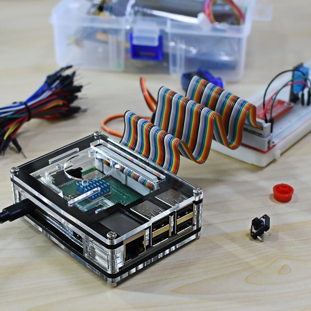 Raspberry Pi 3 B+ Case with Fan Cooling Pi 3B Case with 3 Pcs Heat-Sinks 5V NEW