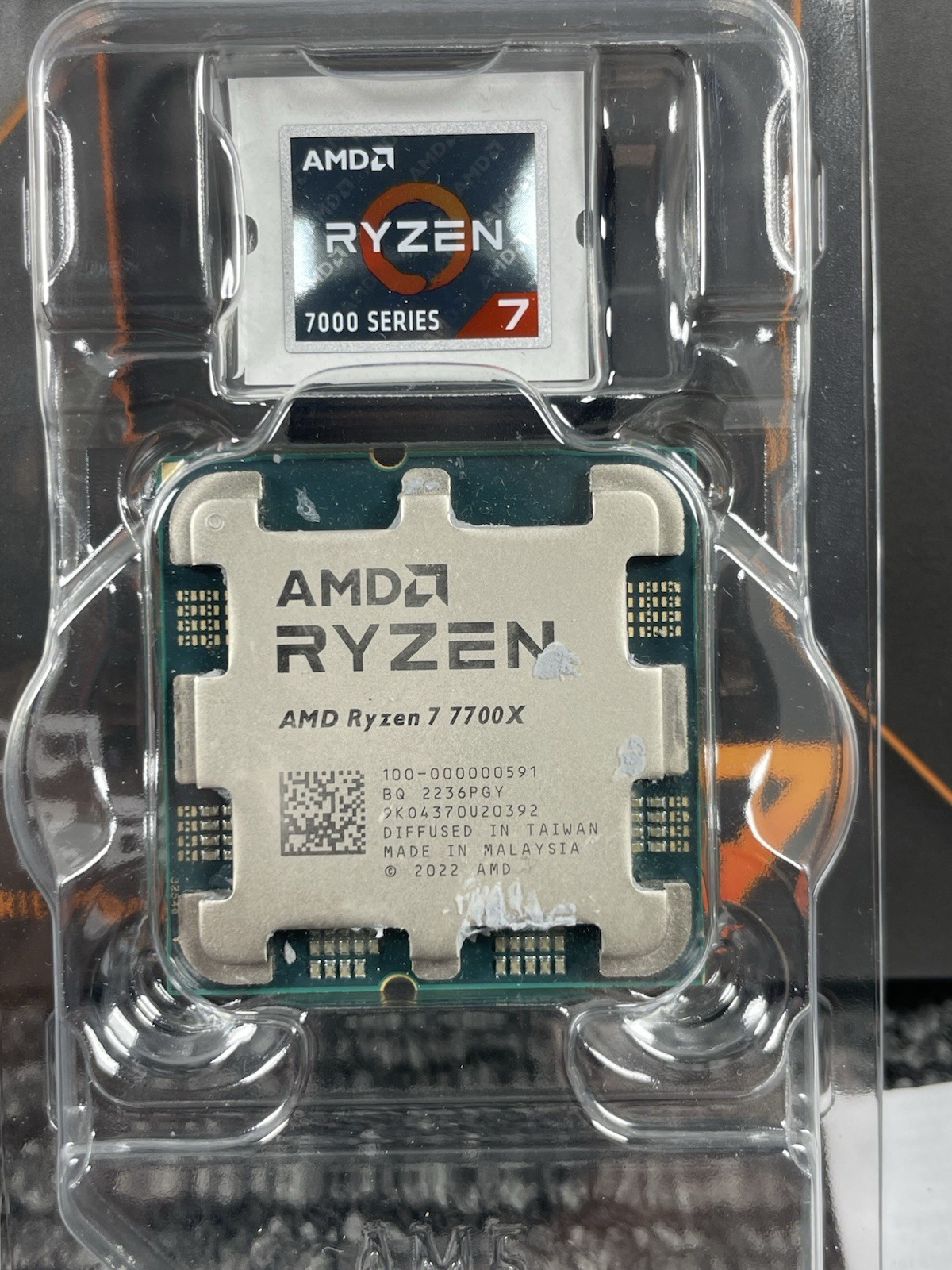 AMD Ryzen 7 7700X 8-Core 16-Thread 5.4 GHz Max Boost 40 MB Cache 100-000000591