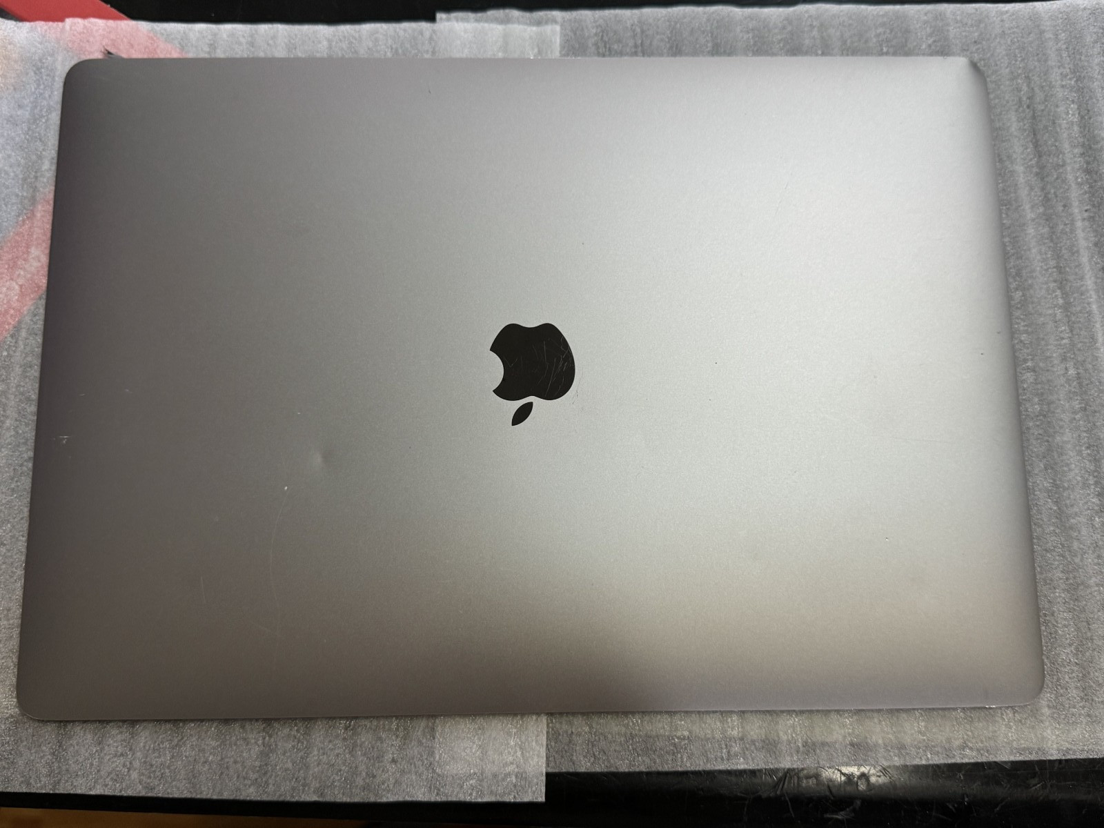 Apple MacBook Pro OEM A2141 16″ Display Assembly Space Gray Grade D (HIghlight)