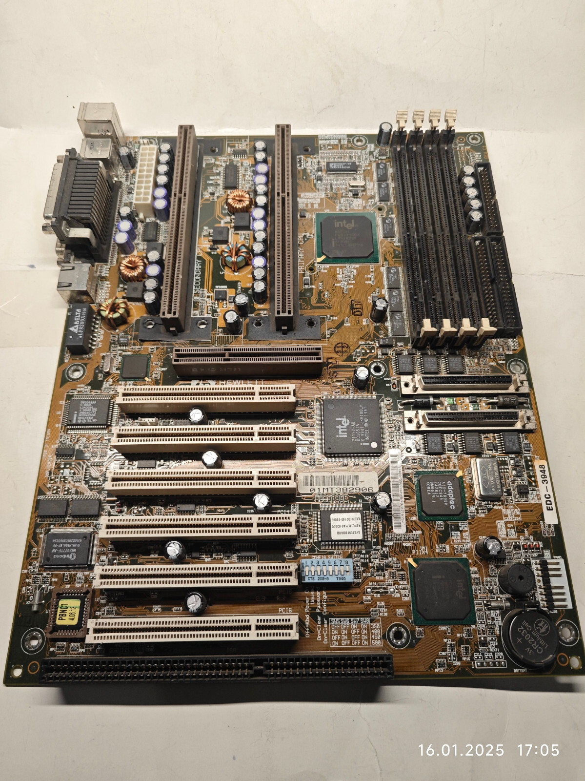 Dual Slot 1 ATX Motherboard HP NetServer E60 Rev C1 SCSI, AGP, PCI, ISA + Bonus