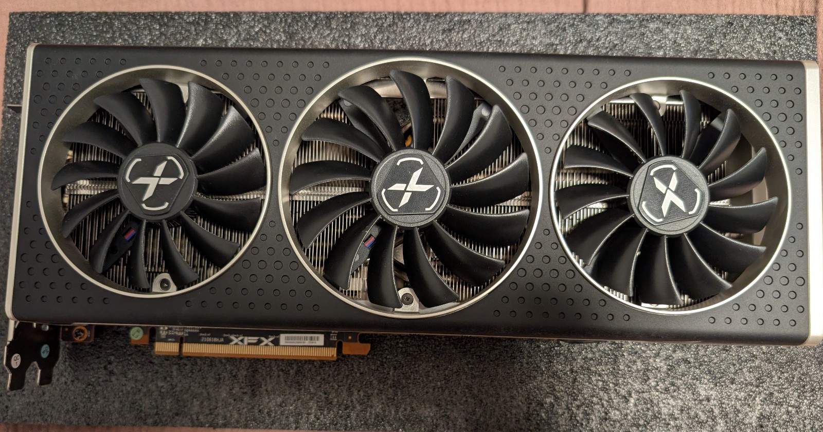 XFX SPEEDSTER QICK 319 AMD Radeon RX 6700 XT BLACK Gaming 12GB GDDR6X