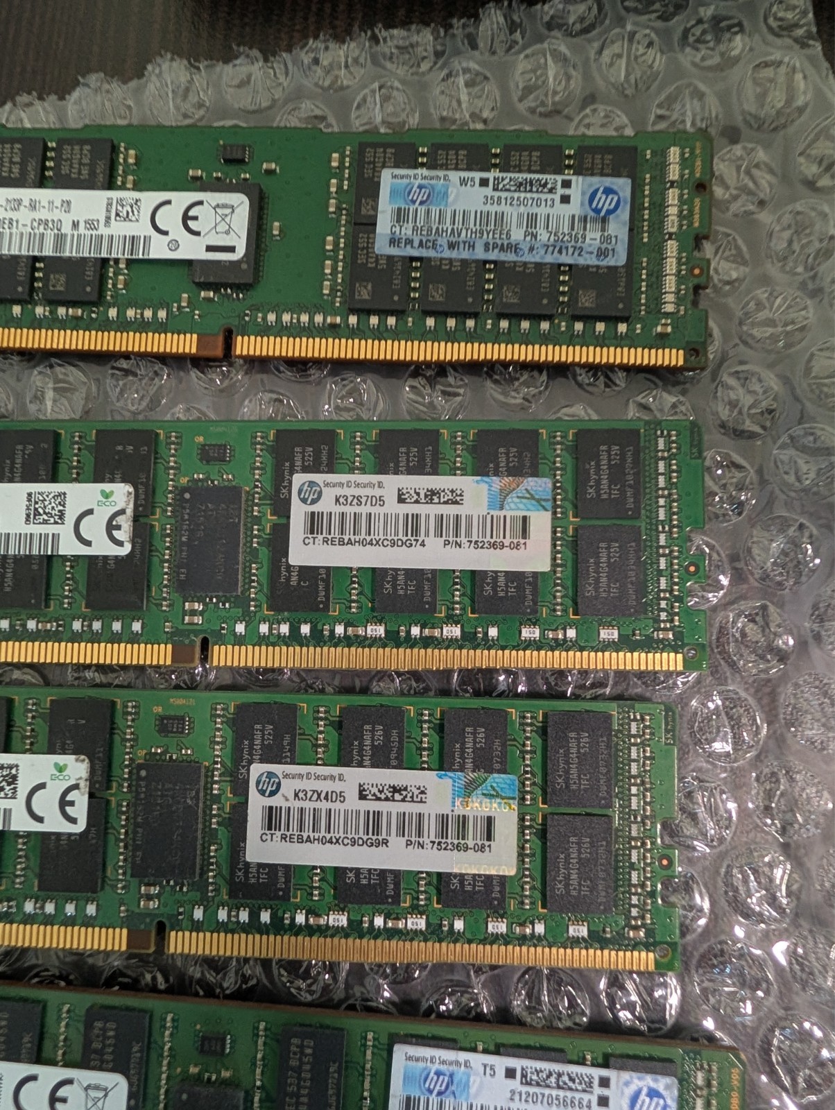 128GB Lot (8x 16GB) Samsung DDR4 ECC Registered Server RAM M393A2G40EB1 RDIMM
