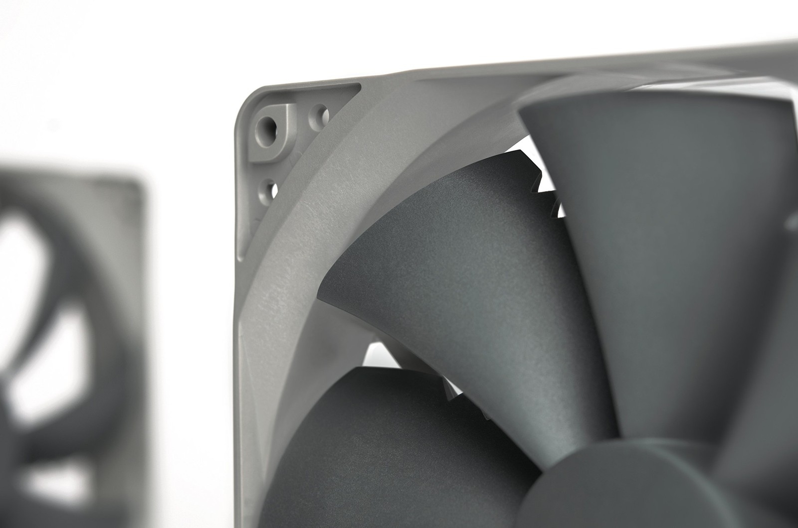 Nf-P14S Redux-1500 PWM, High Performance Cooling Fan, 4-Pin, 1500 RPM (140Mm, Gr
