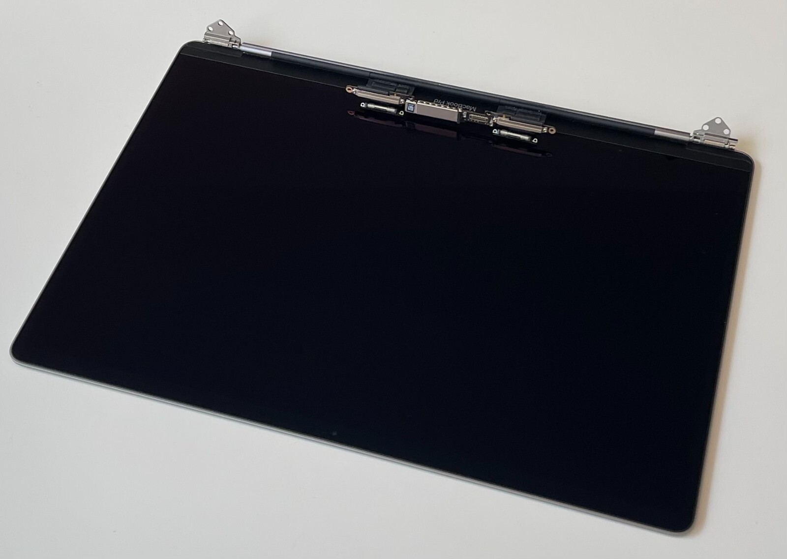 MacBook Pro 16″ A2141 2019 OEM LCD Screen Display Assembly Space Gray Grade A