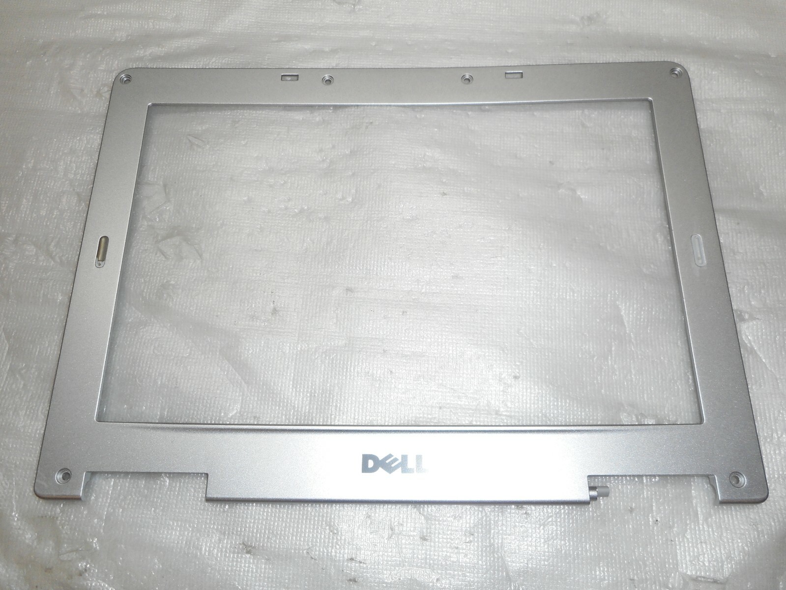 Genuine Dell Inspiron 1501 14.1″ LCD Screen Front Trim Bezel DN221 HUA 01