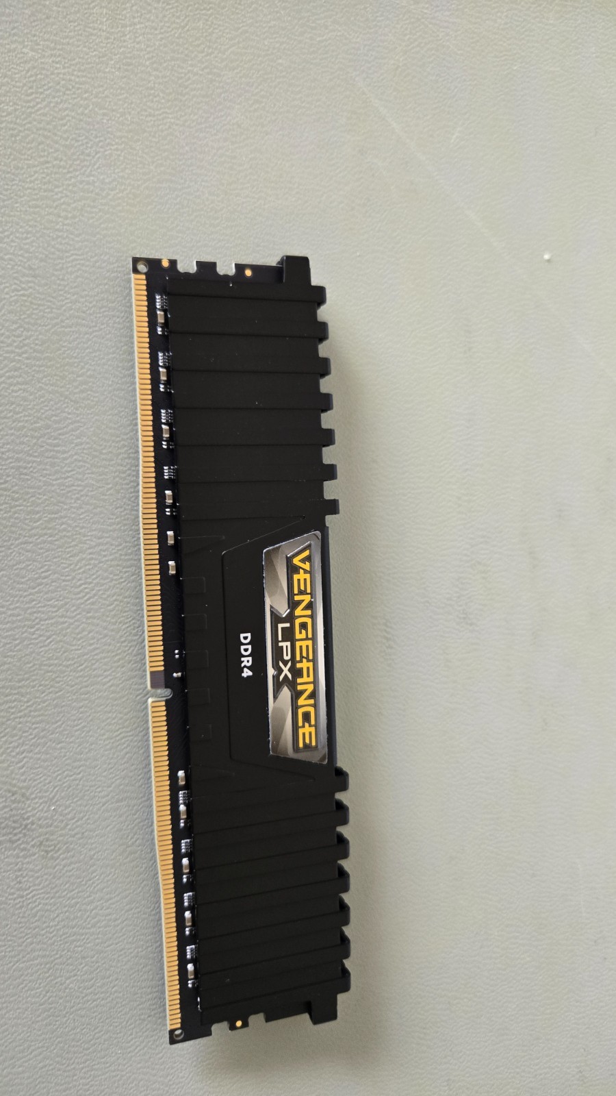 CORSAIR VENGEANCE LPX DDR4 RAM 128GB (4x32GB) 3200MHz