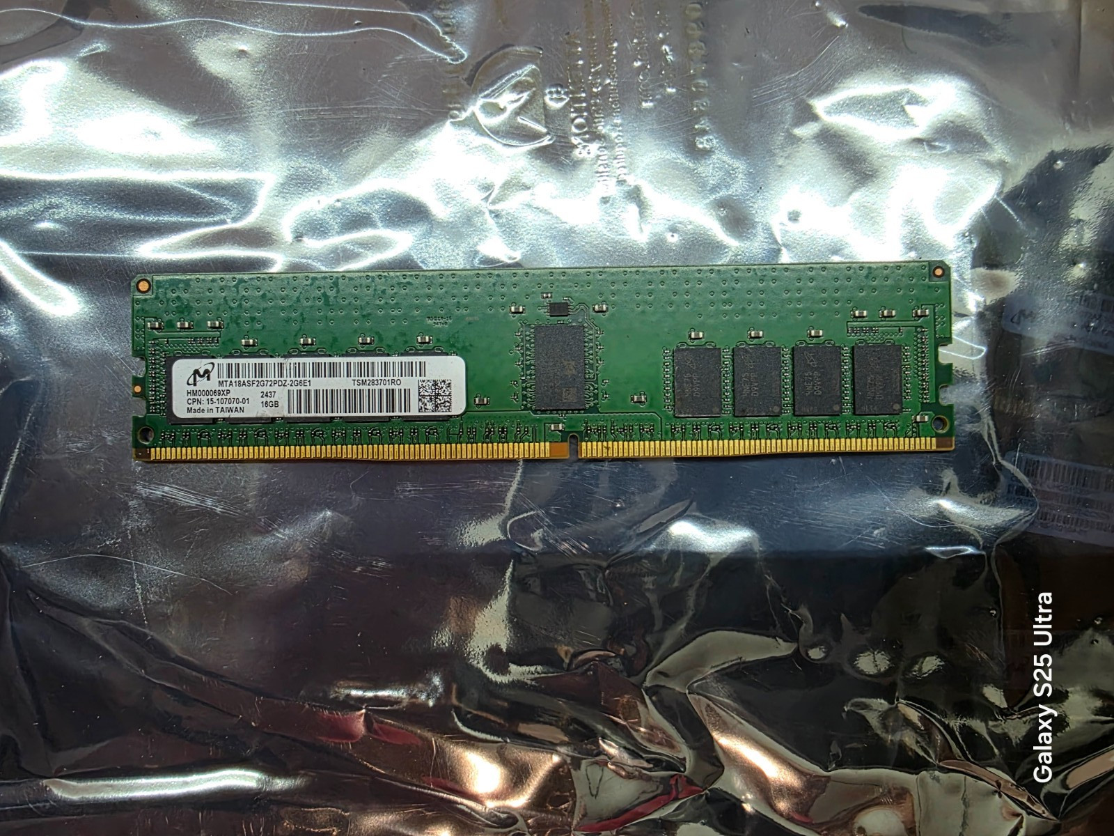 Micron MTA18ASF2G72PDZ-2G6E1RI 16GB 2Rx8 PC4-2666V ECC RDIMM Server RAM DDR4