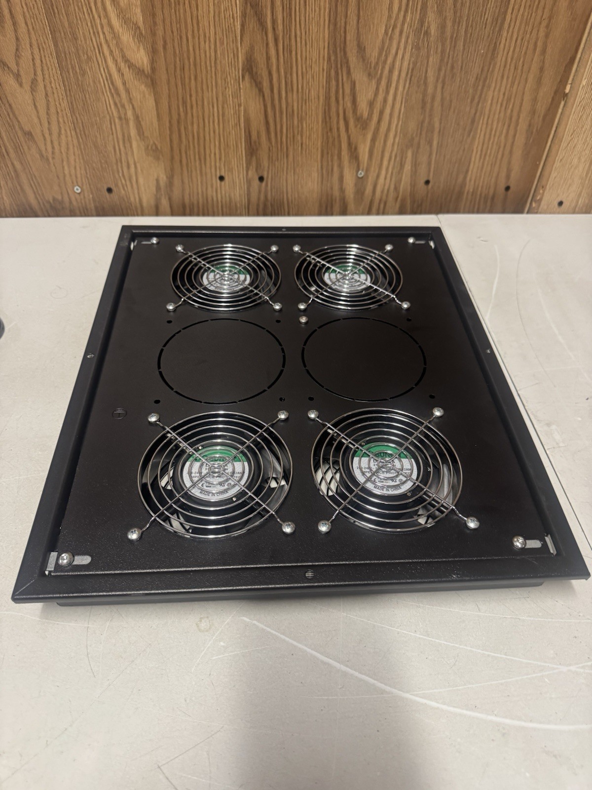 Triton 19″ Rack Mount Fan Unit 4 Cooling Fans 90W 230V Server Cabinet