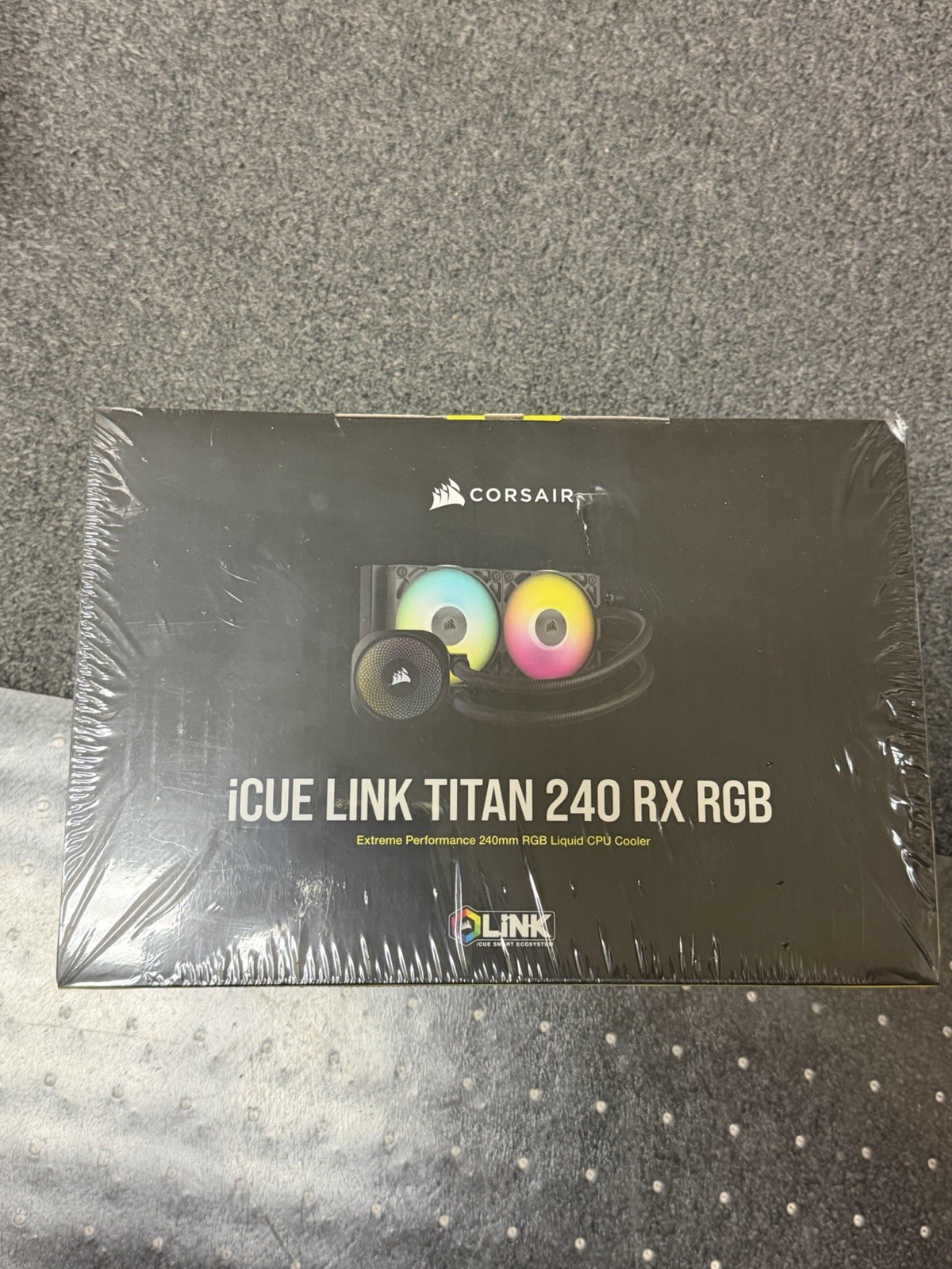 CORSAIR – iCUE LINK TITAN 240 RX Liquid CPU Cooler with RGB Lighting – Black