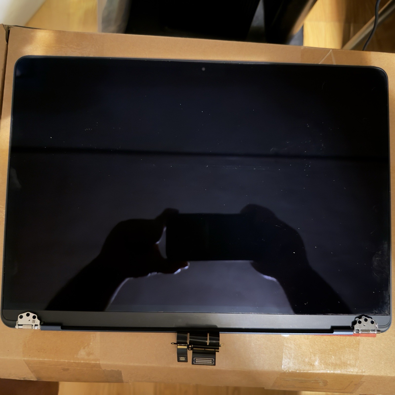 Apple MacBook Air M2 13.6” broken LCD midnight