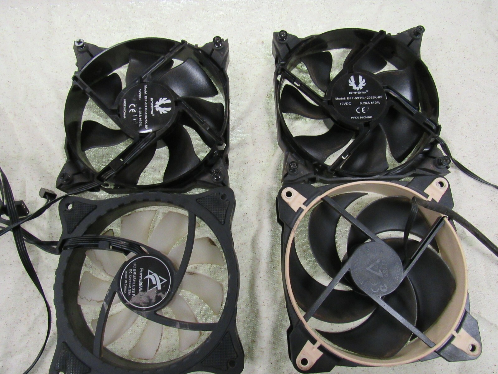 LOT OF 4 COMPUTER CASE FANS 2 BitFenix bff-sxtr-12025k-rp 120mm FORMULAMOD ART