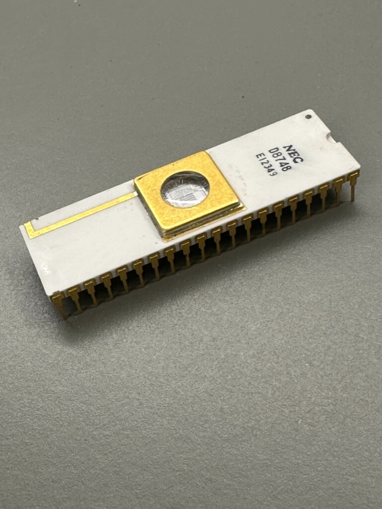 NEC D8748 – EPROM Microcontroller/Microprocessor – 8048,MCS-48,Intel