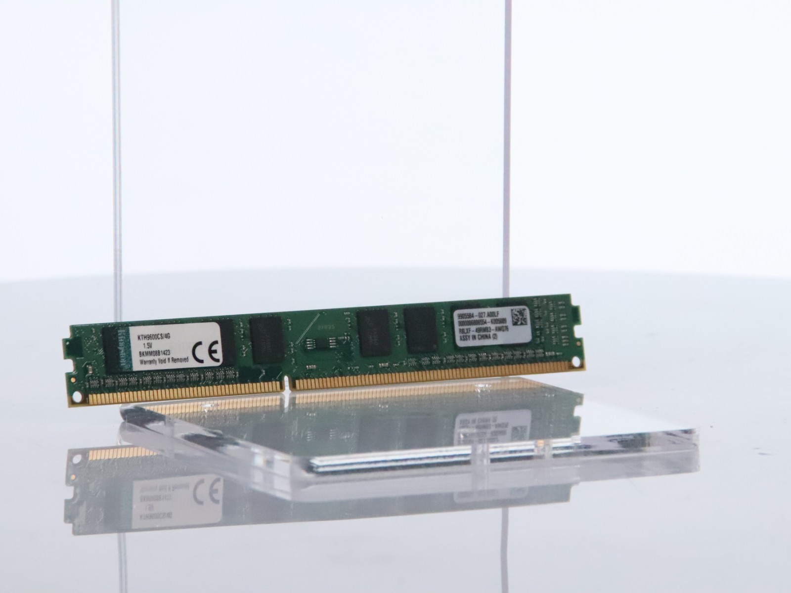 Kingston KTH9600CS/4G 4GB PC3-12800U 1600MHz Low Profile 1.5V Non-ECC DDR3 RAM
