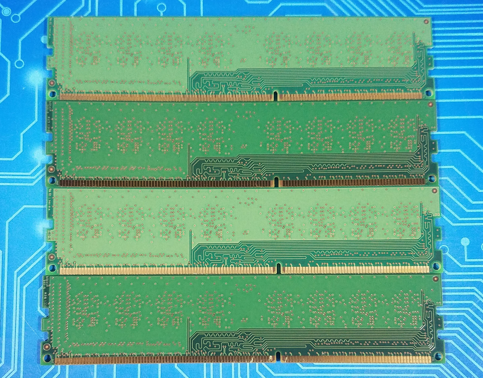 16GB (4x4GB) PC3-12800u DDR3-1600MHz 1Rx8 Non-ECC Samsung M378B5173DB0-CK0
