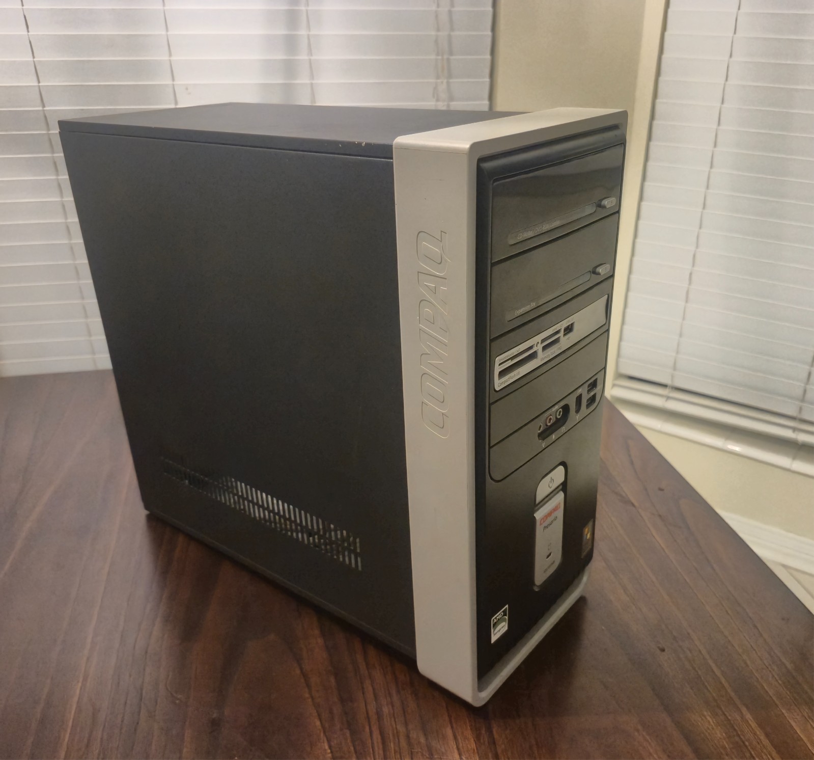 Vintage Compaq Presario SR1303WM mATX PC Case with ROM Drive & 3x Front USB 2.0