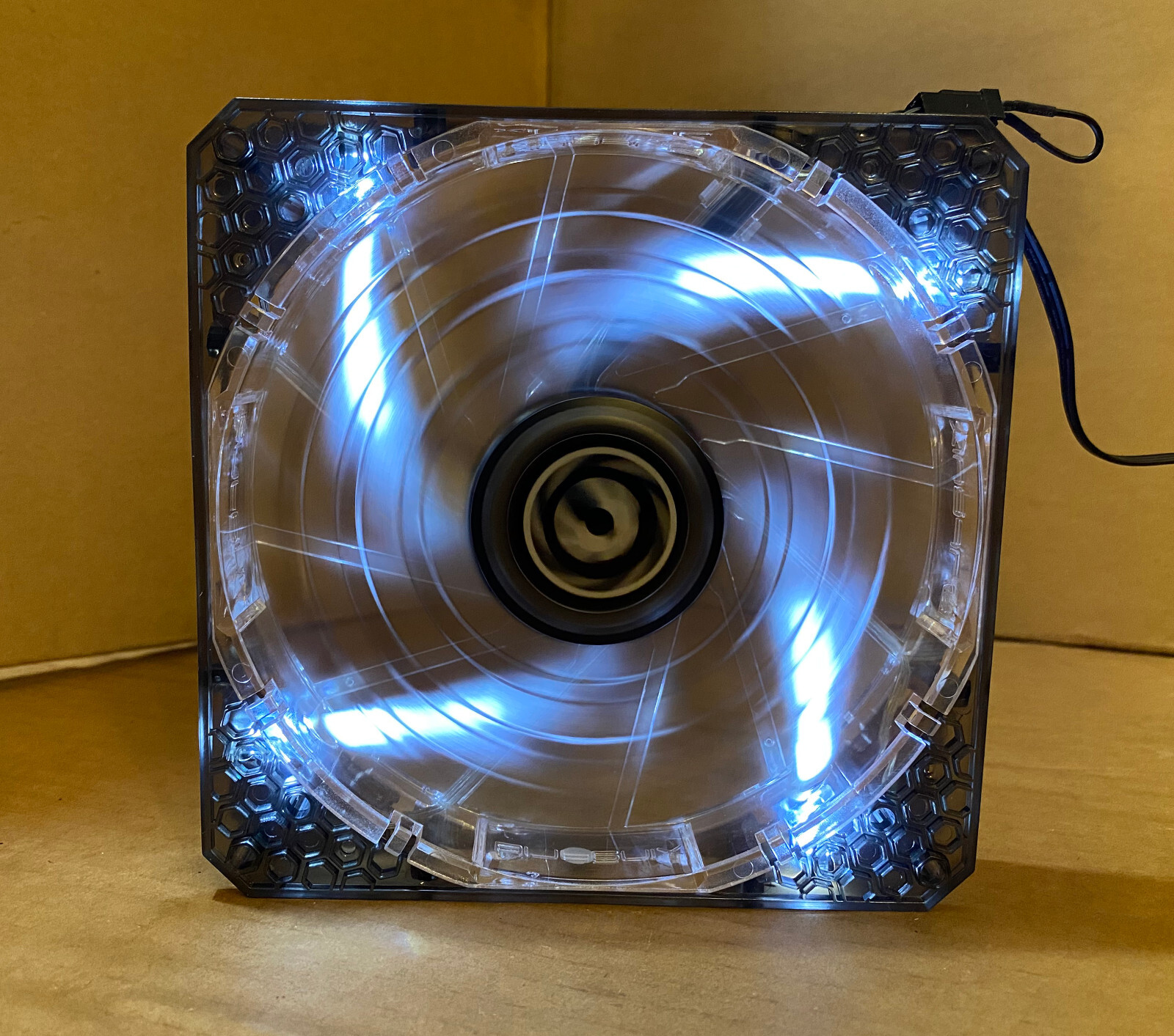 LOT 3x BitFenix Spectre Pro 140mm WHITE LED Case Fan 3-pin * BFF-LPRO-14025W-RP